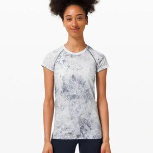 Lululemon Swiftly Tech Short Sleeve 2.0 Blue and Gray Tie Dye Size 8
